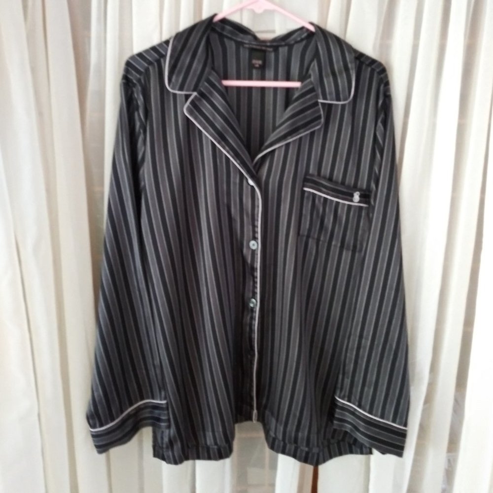 Victoria's Secret Black and Gray Night Shirt